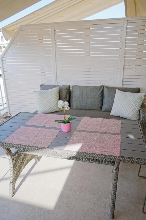Loutraki Pinky Pearl Daire Dış mekan fotoğraf
